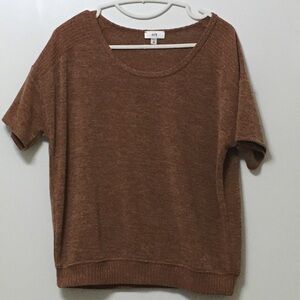 N/T size medium lightweight short sleeved sweater